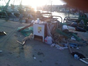 La Nuova Primavera denuncia: "degrado e di sporcizia al porto di Sciacca"