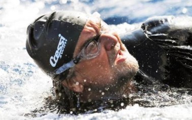 <strong>Il Grillo</strong> con le pinne sbarca in Sicilia a nuoto
