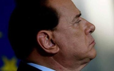 <strong>Berlusconi: Non mi ricandido premier</strong>. Primarie del Pdl il 16 dicembre