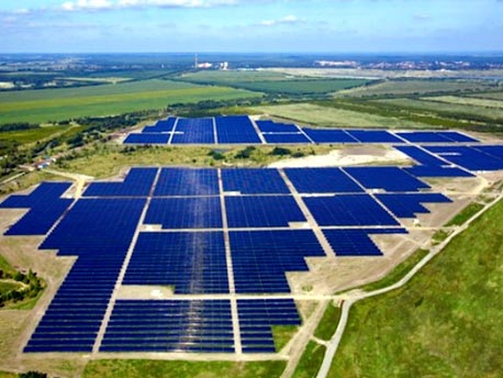 <strong>352 ettari</strong> di pannelli solari, è tedesco il progetto fotovoltaico dell’anno su una ex miniera