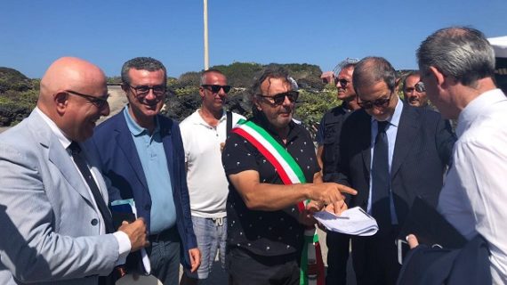 Lampedusa, sindaco Martello e Musumeci convocati dal premier Giuseppe Conte a Roma